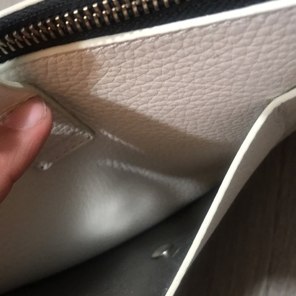 Botkier NWT White Pebbled Leather Expandable Crossbody Handbag - Picture 5 of 16